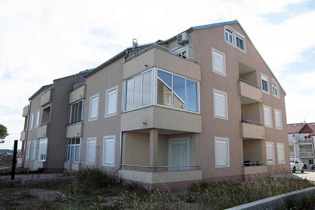 Image 3812252 - 5