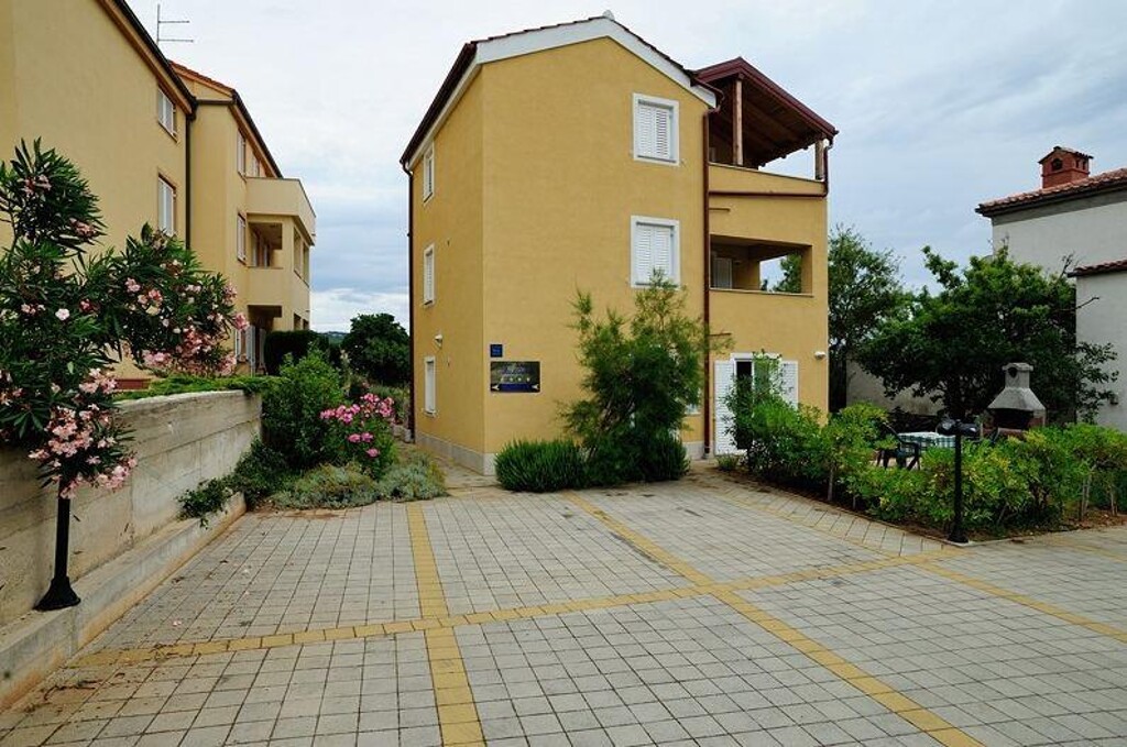 Image 3813475 - 2