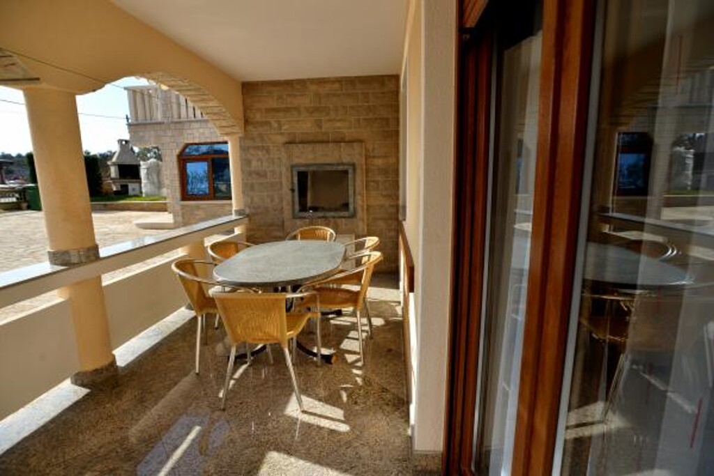 Image 3813084 - 3