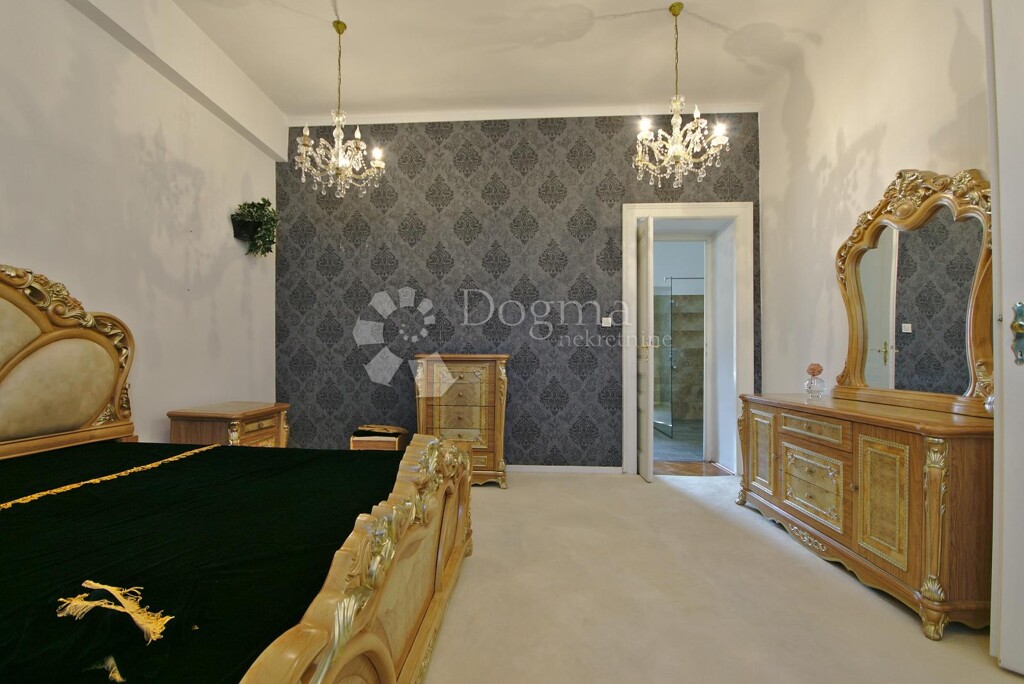 Image 4842995 - 9