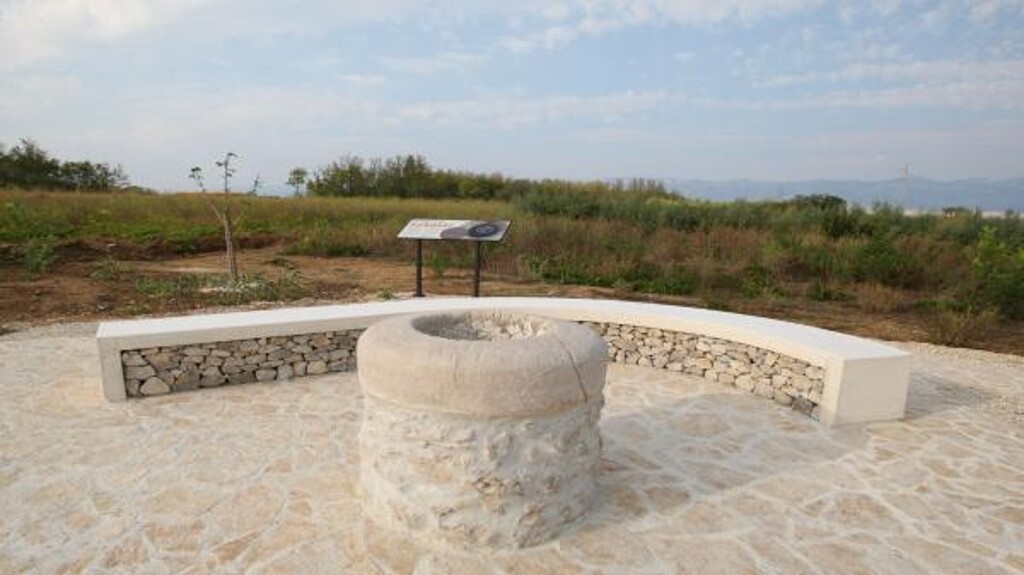 Image 3814032 - 10