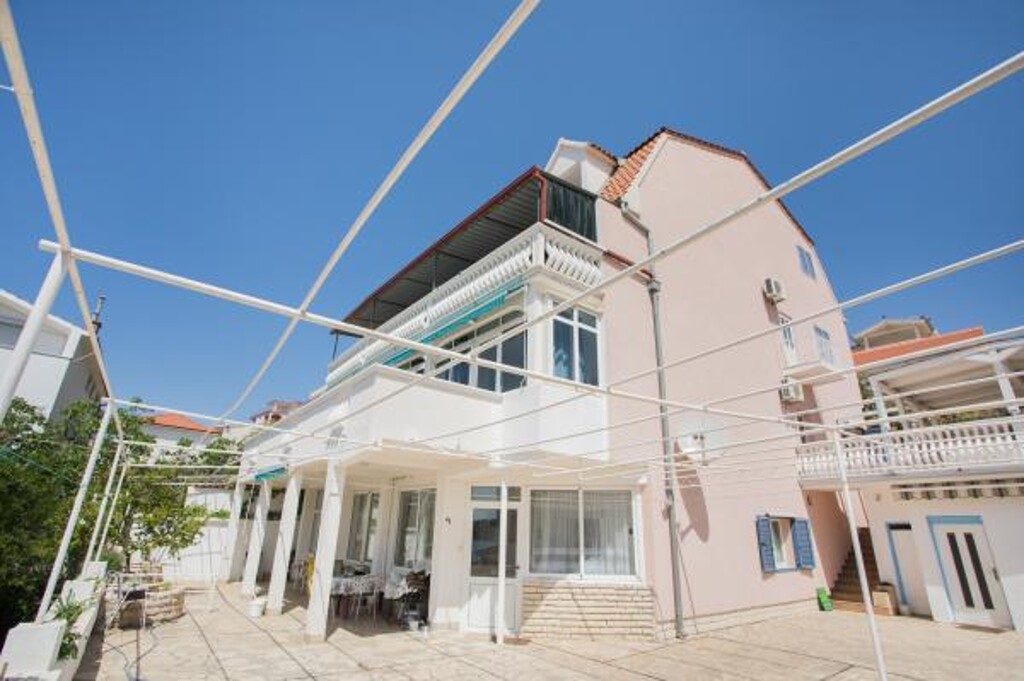 Image 3832227 - 1