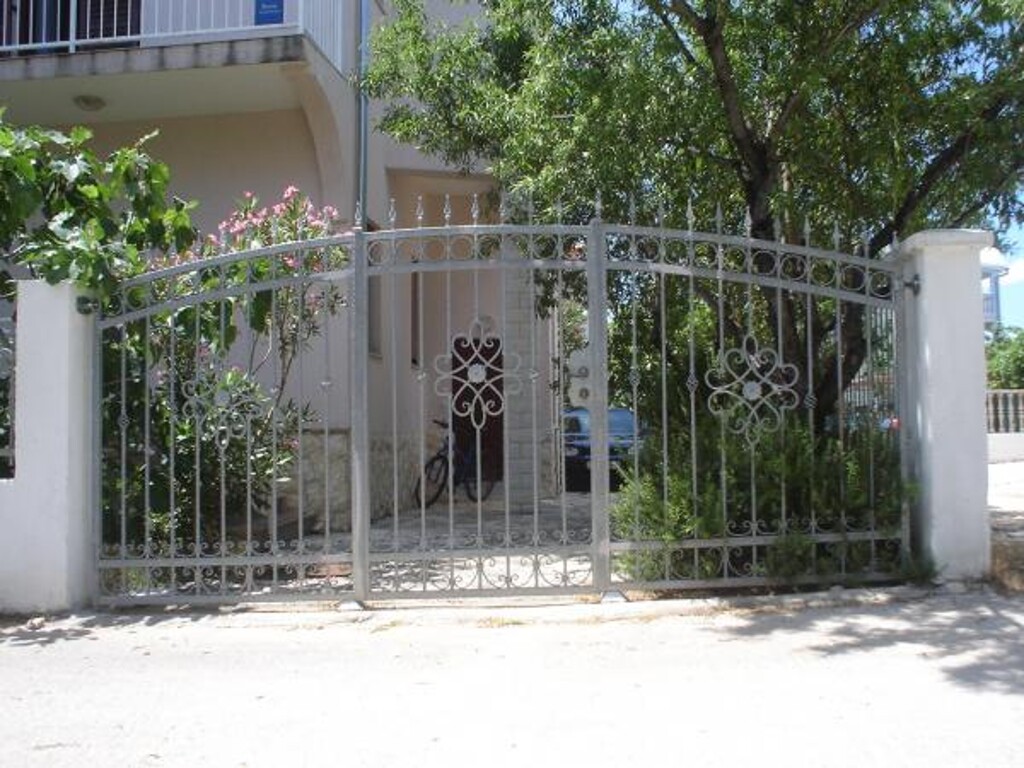 Image 3812199 - 8