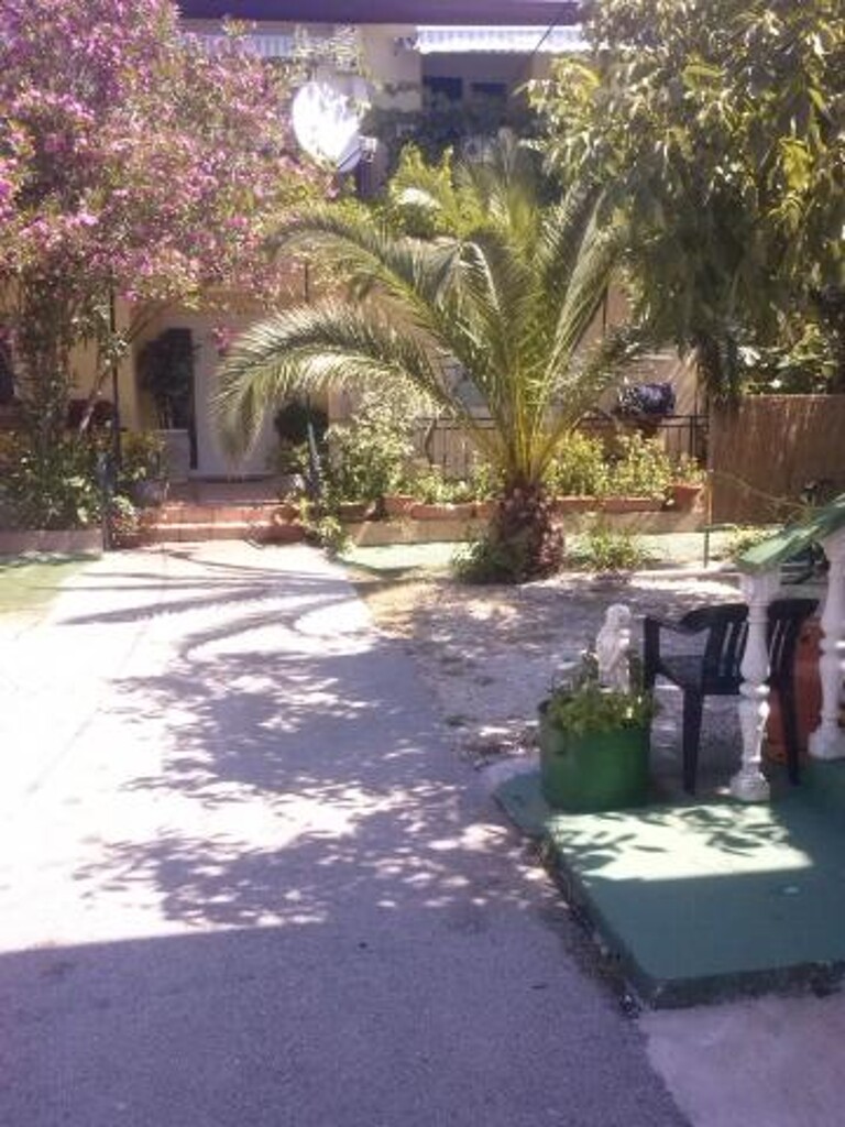 Image 3838623 - 17