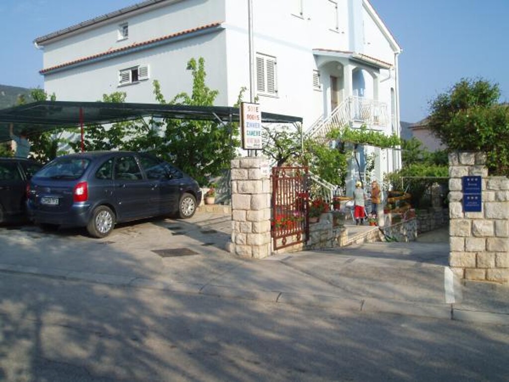 Image 3838458 - 1