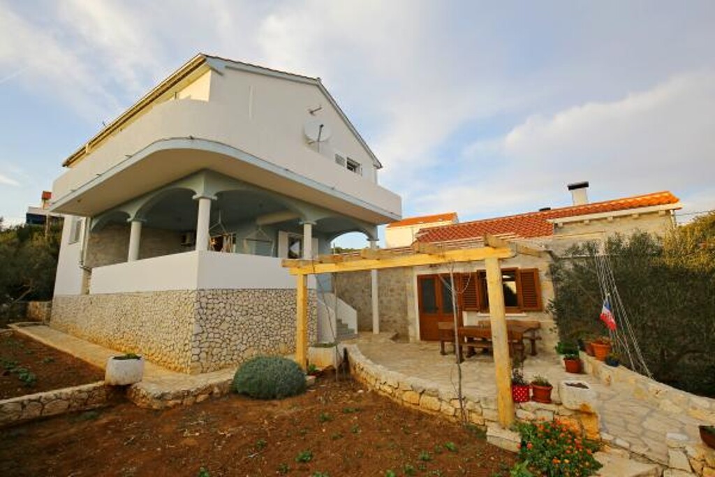 Image 3823120 - 8