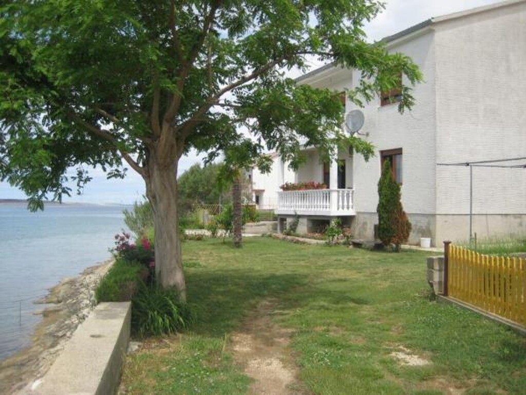 Image 3813211 - 1