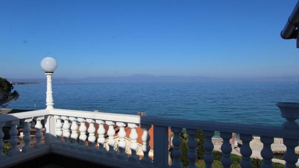 Image 3814157 - 6