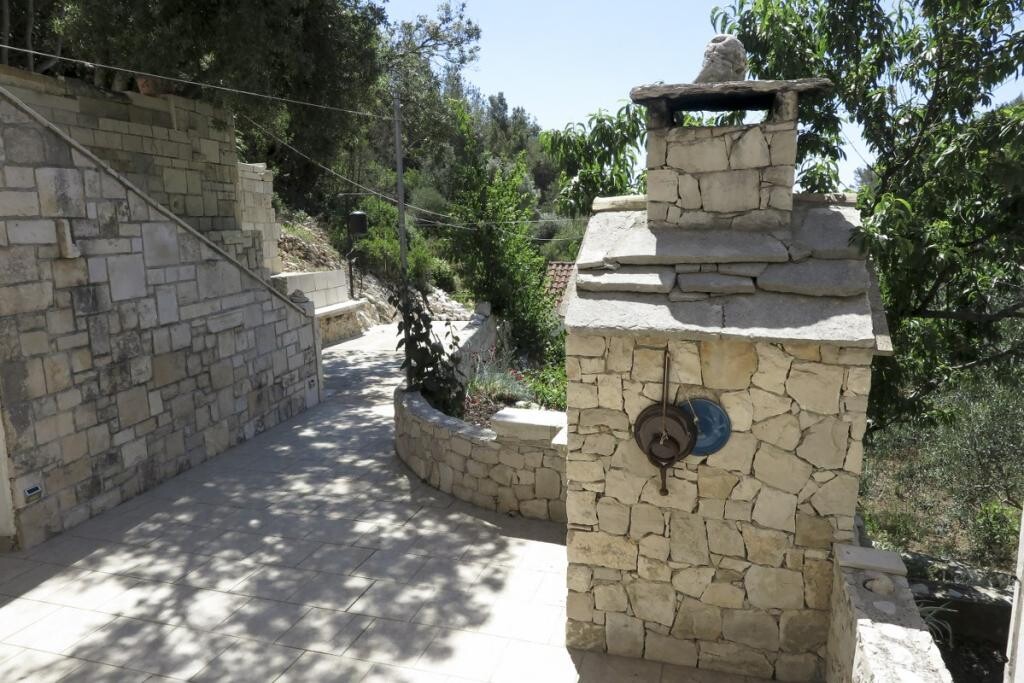 Image 3838949 - 8