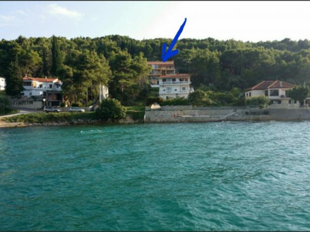 Image 3813122 - 6
