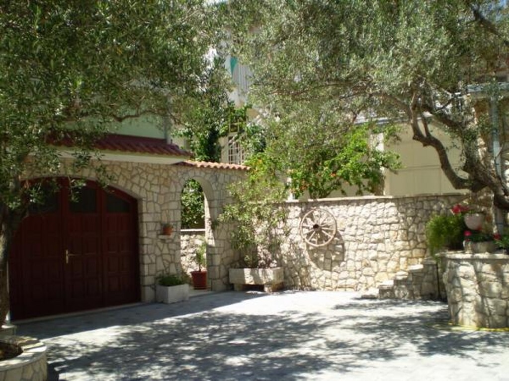 Image 3812517 - 14