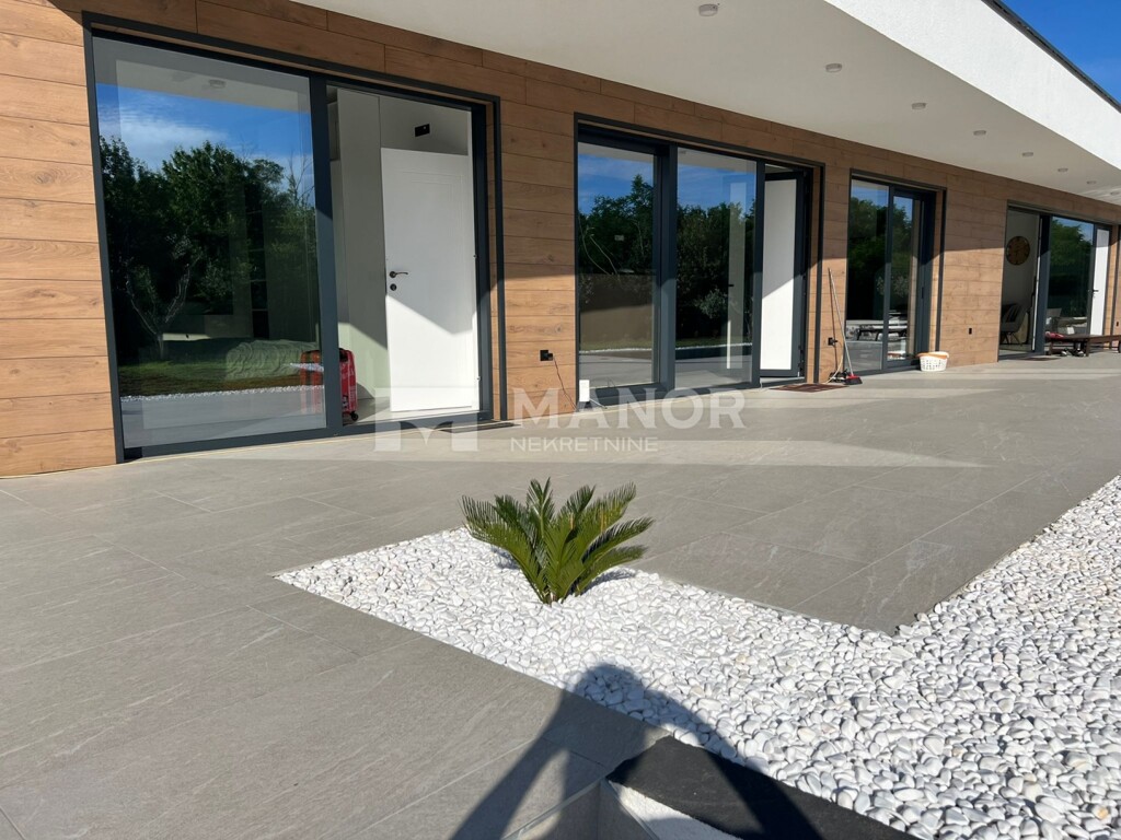 Image 15