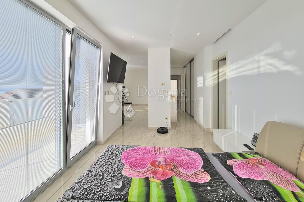 Image 21