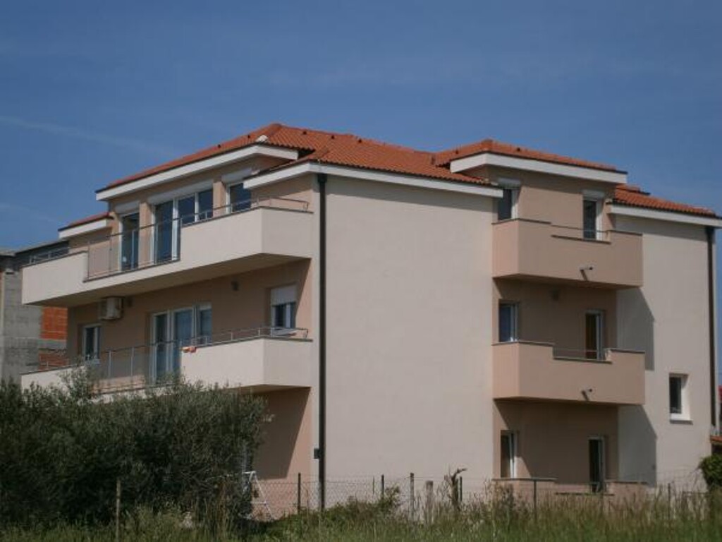 Image 3812601 - 9