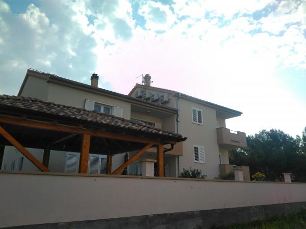 Image 3838969 - 7