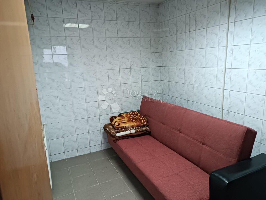 Image 5800072 - 8