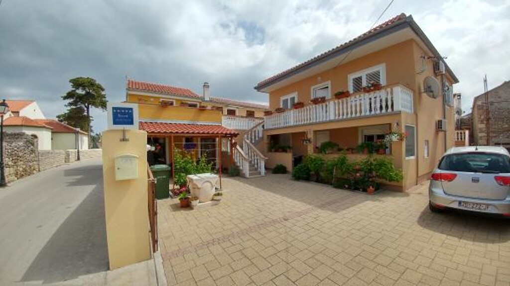 Image 3812770 - 1