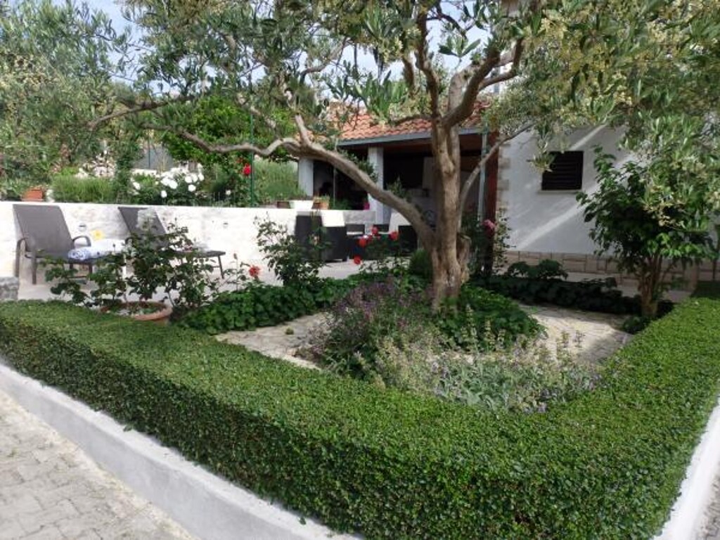 Image 3823110 - 4