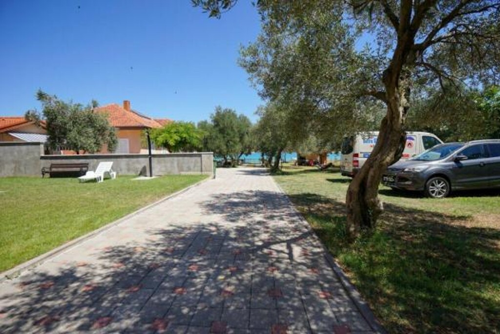 Image 3813679 - 17