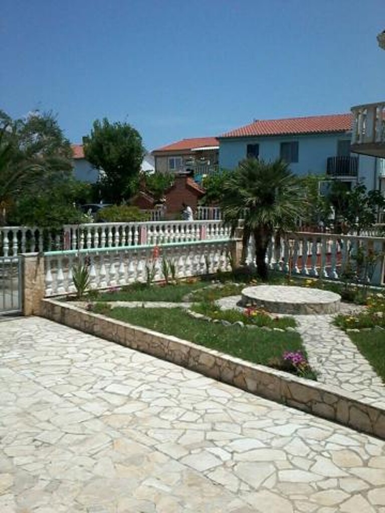Image 3811706 - 4