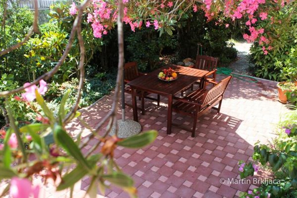 Image 3812065 - 4