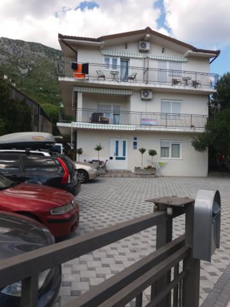 Image 3813057 - 33