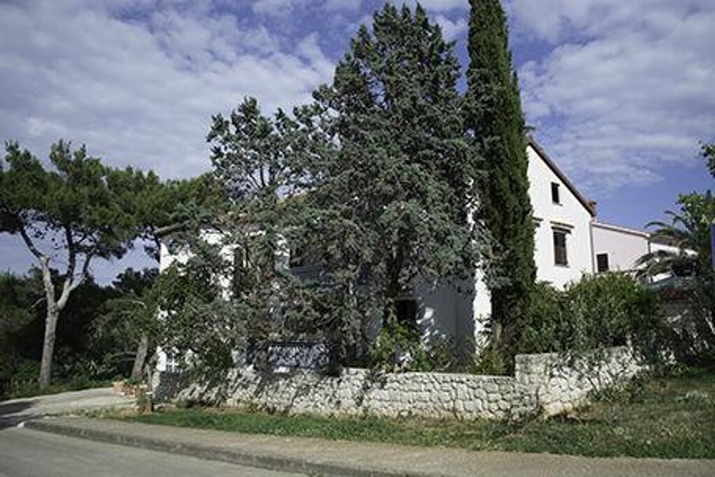 Image 3815193 - 6