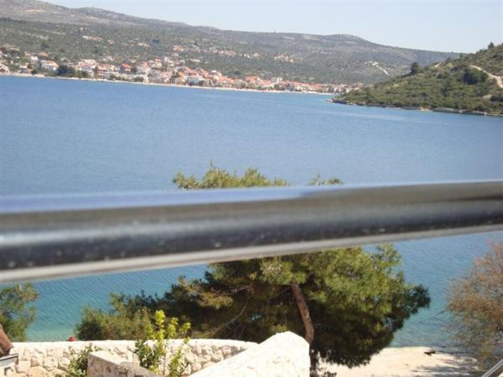 Image 3810740 - 6