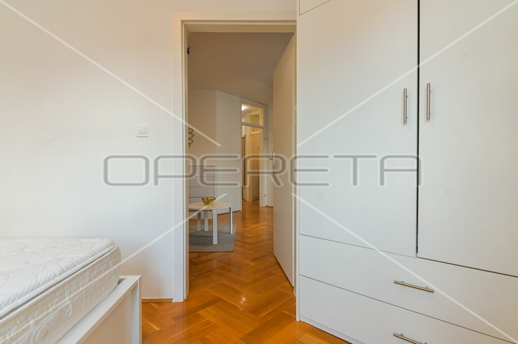 Image 5891057 - 12