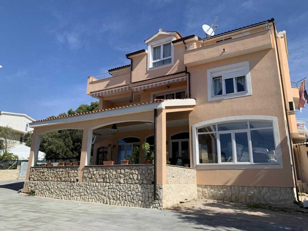 Image 3812219 - 1