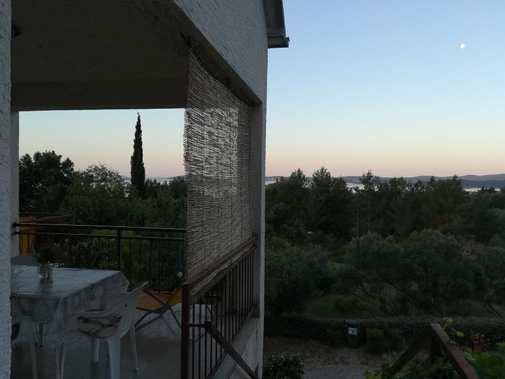 Image 3812151 - 6
