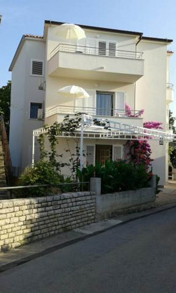 Image 3812715 - 1