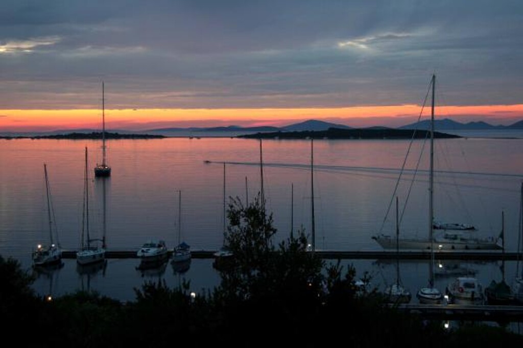 Image 3810584 - 16
