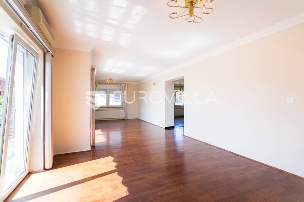 Image 4841247 - 2