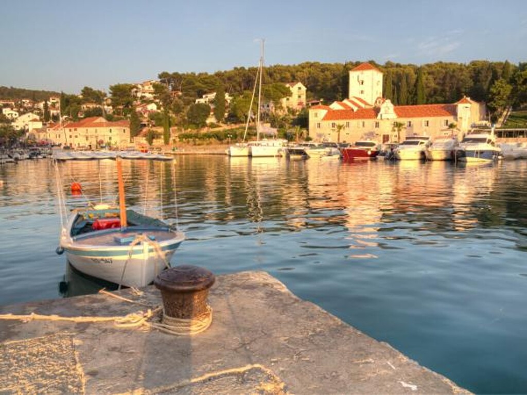 Image 3812924 - 5