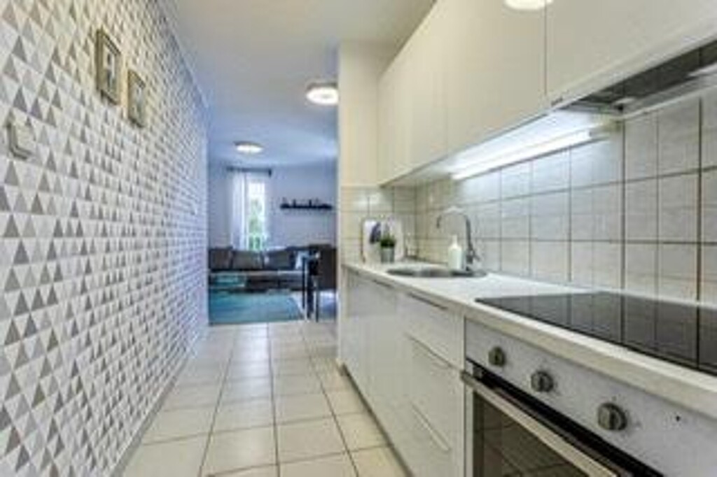 Image 3813336 - 9