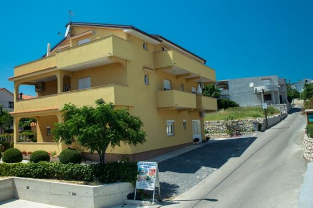 Image 3813217 - 1