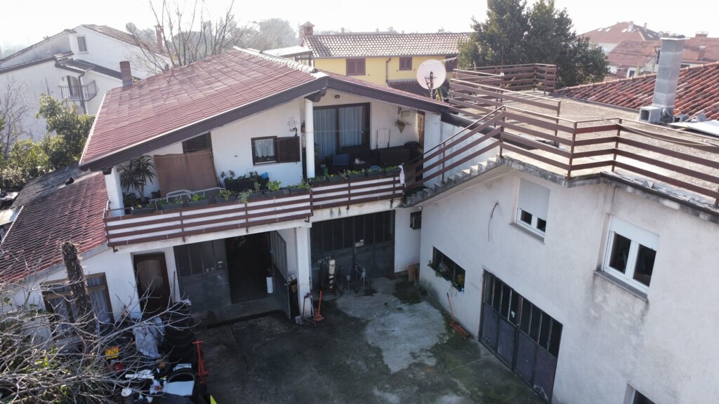 Image 12