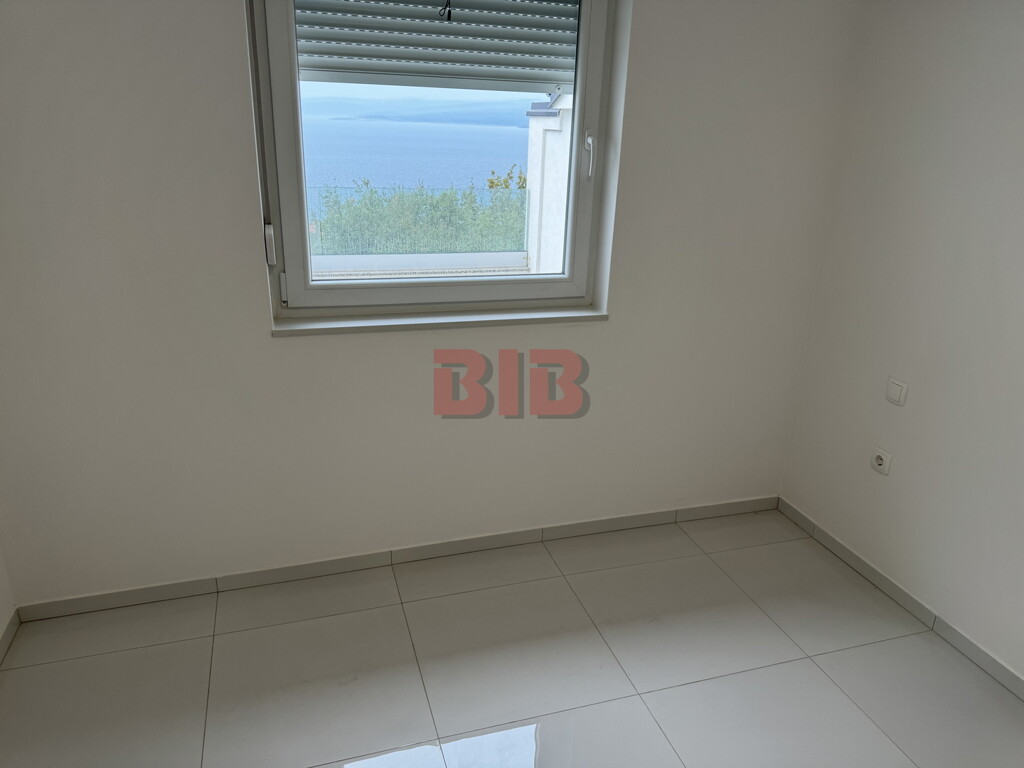 Image 6225959 - 12