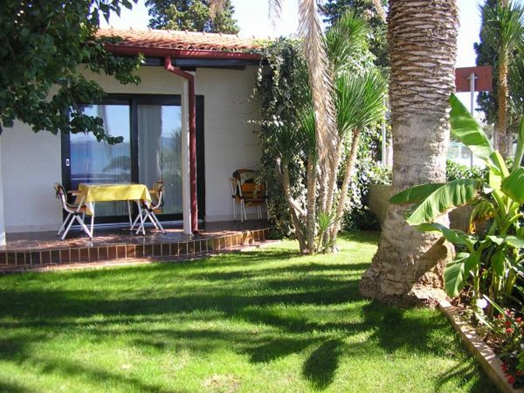 Image 3814595 - 9