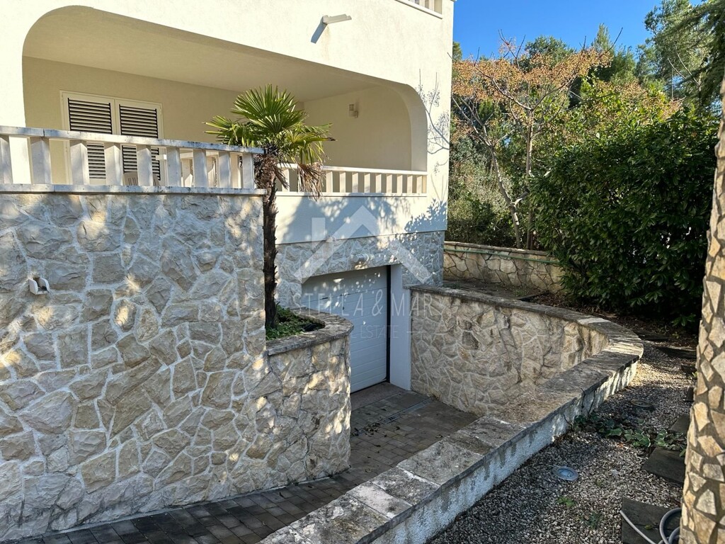 Image 5726720 - 5