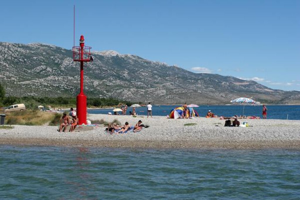 Image 3810848 - 7