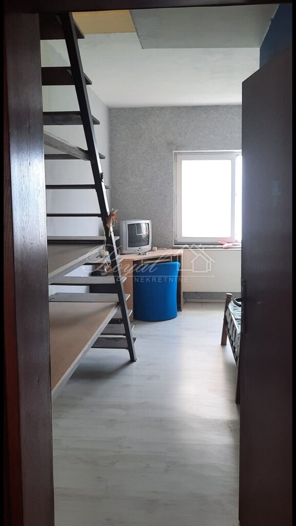 Image 12