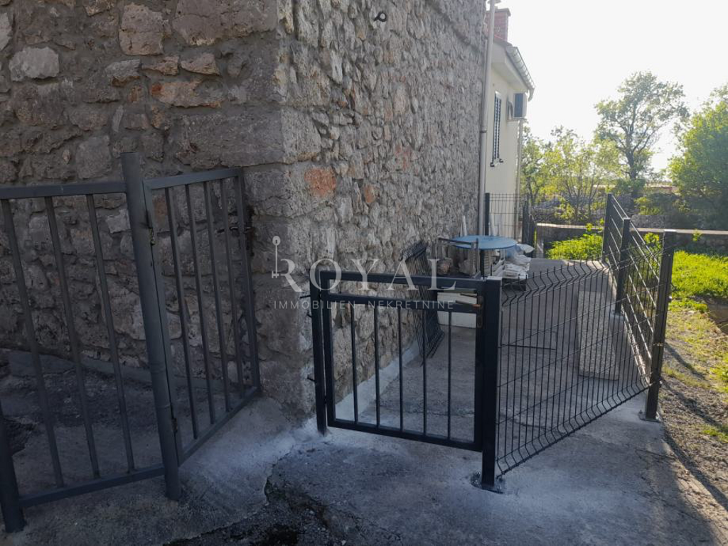 Image 12