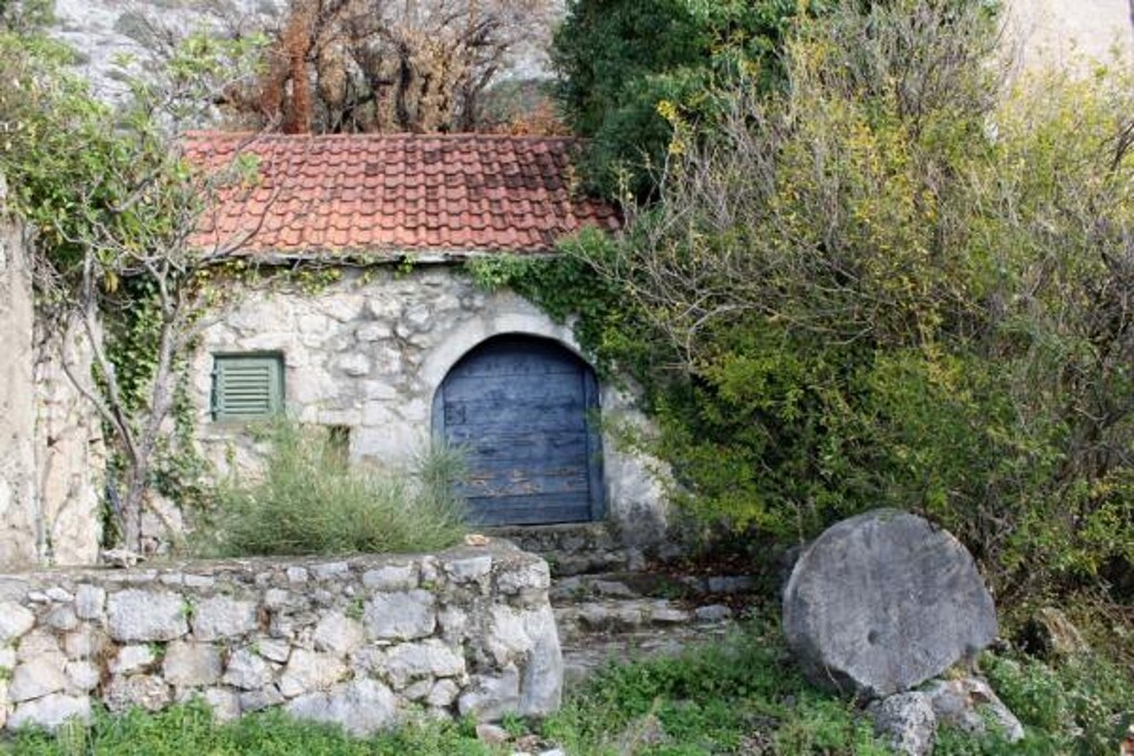 Image 3838940 - 14