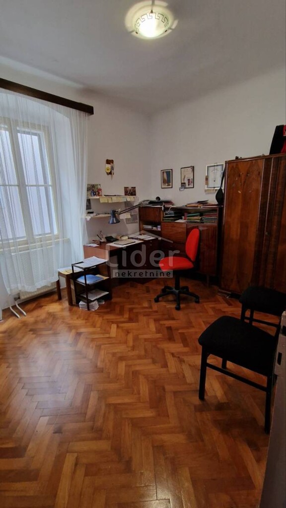 Image 12