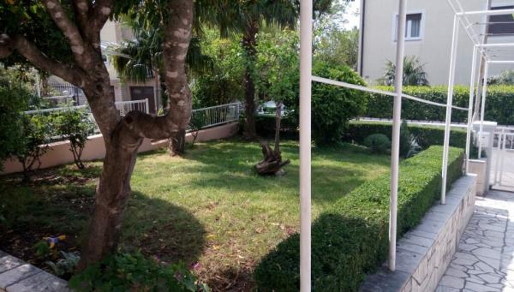 Image 3838761 - 4