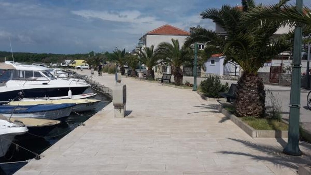 Image 3812390 - 21