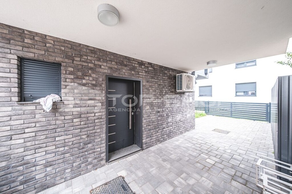Image 6183609 - 4