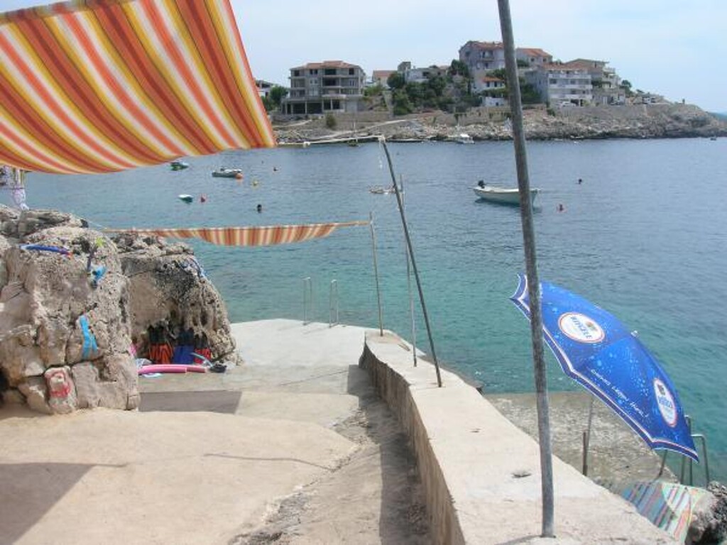 Image 3838607 - 5